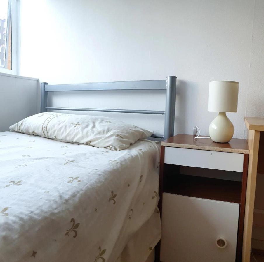 לונדון Elephant & Castle - Zone 2 - Private Rooms - Shared Bathroom מראה חיצוני תמונה